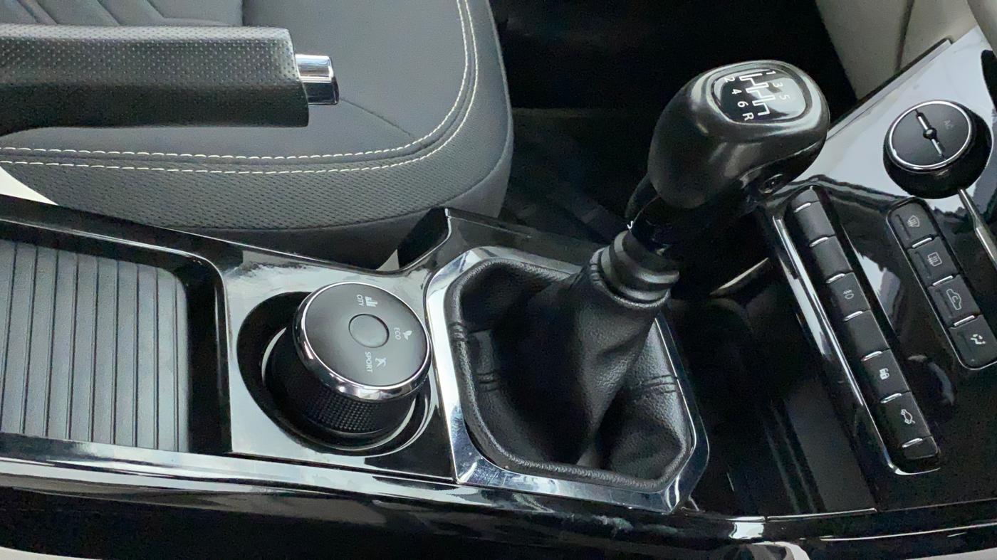 2022 Tata NEXON XZ PLUS DIESEL, Diesel, Manual, 36,031 km, Gear Lever