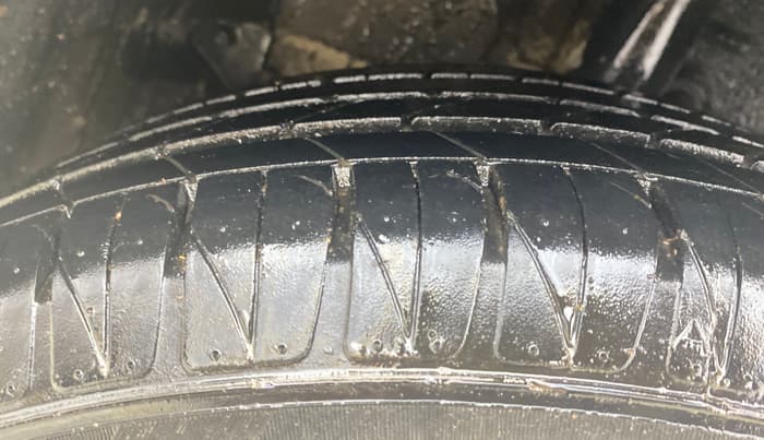 2021 Tata NEXON XZ PETROL, CNG, Manual, 75,926 km, Right Rear Tyre Tread
