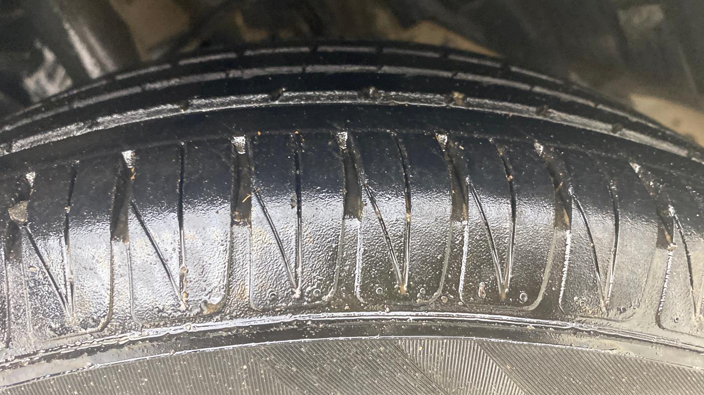 2021 Tata NEXON XZ PETROL, CNG, Manual, 75,926 km, Left Front Tyre Tread
