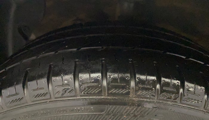 2016 Hyundai Grand i10 MAGNA 1.2 KAPPA VTVT, Petrol, Manual, 78,569 km, Left Front Tyre Tread