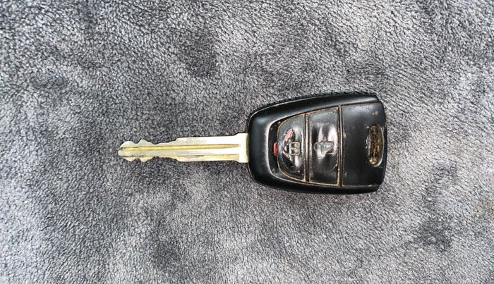 2016 Hyundai Grand i10 MAGNA 1.2 KAPPA VTVT, Petrol, Manual, 78,569 km, Key Close Up