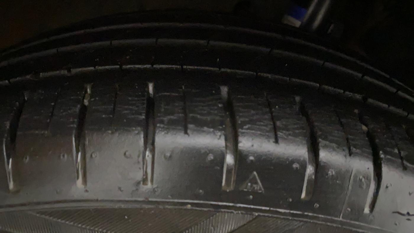 2016 Maruti Baleno ZETA CVT PETROL 1.2, Petrol, Automatic, 33,818 km, Right Rear Tyre Tread