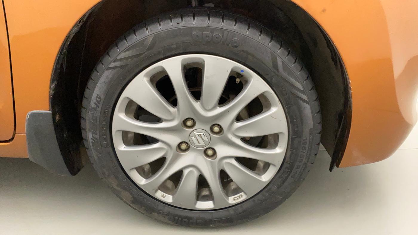 2016 Maruti Baleno ZETA CVT PETROL 1.2, Petrol, Automatic, 33,818 km, Right Front Wheel