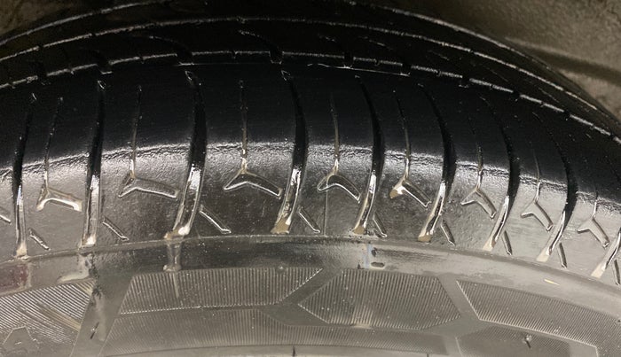 2021 Maruti New Wagon-R ZXI 1.2 AMT, Petrol, Automatic, 64,444 km, Right Rear Tyre Tread