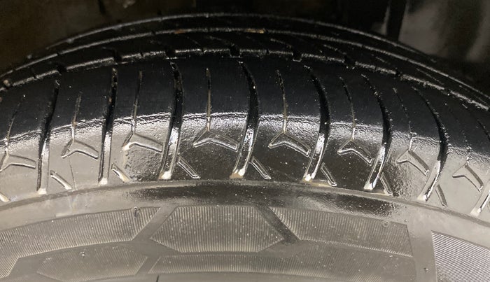 2021 Maruti New Wagon-R ZXI 1.2 AMT, Petrol, Automatic, 64,444 km, Right Front Tyre Tread