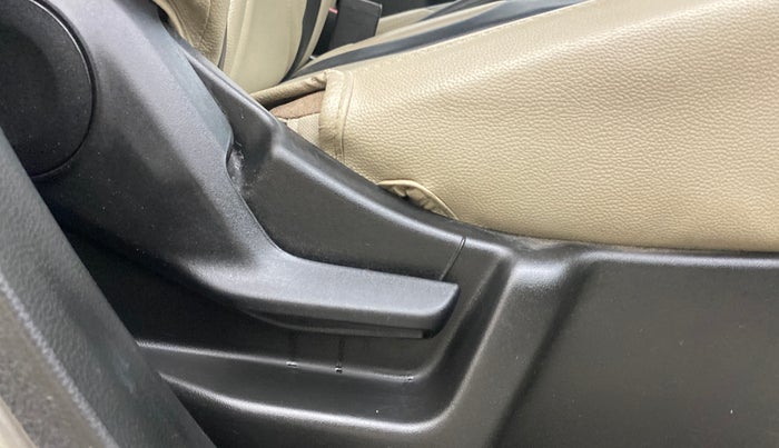 2021 Maruti New Wagon-R ZXI 1.2 AMT, Petrol, Automatic, 64,444 km, Driver Side Adjustment Panel