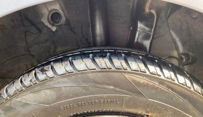 2014 Hyundai Grand i10 MAGNA 1.2 KAPPA VTVT, Petrol, Manual, 38,602 km, Left Rear Tyre Tread