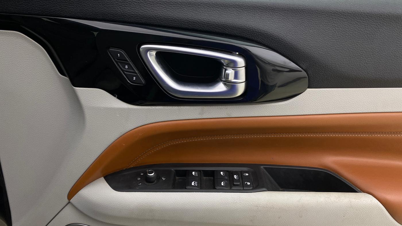 2021 Jeep Compass LIMITED (O) 1.4 PETROL DCT, Petrol, Automatic, 55,625 km, Driver Side Door Panels Control