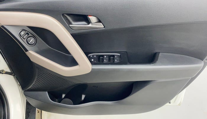 2017 Hyundai Creta SX PLUS 1.6 PETROL, Petrol, Manual, 28,318 km, Driver Side Door Panels Control