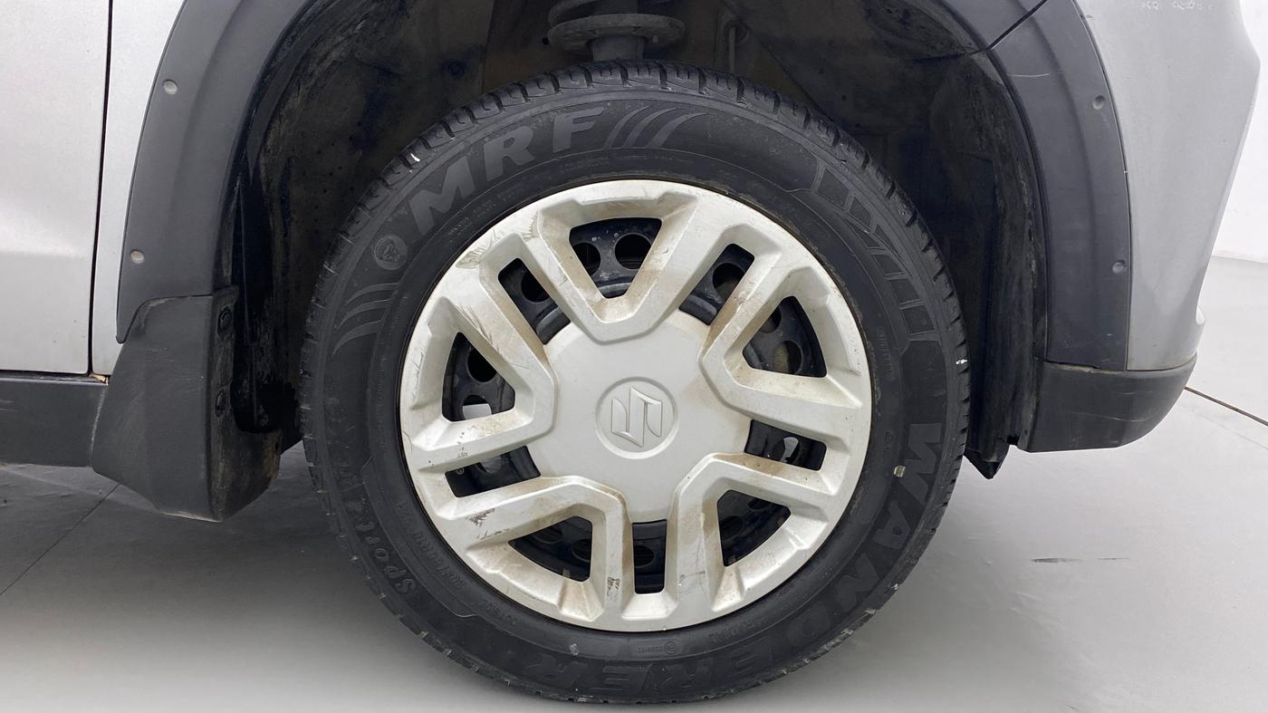 2019 Maruti Vitara Brezza VDI, Diesel, Manual, 88,438 km, Right Front Wheel