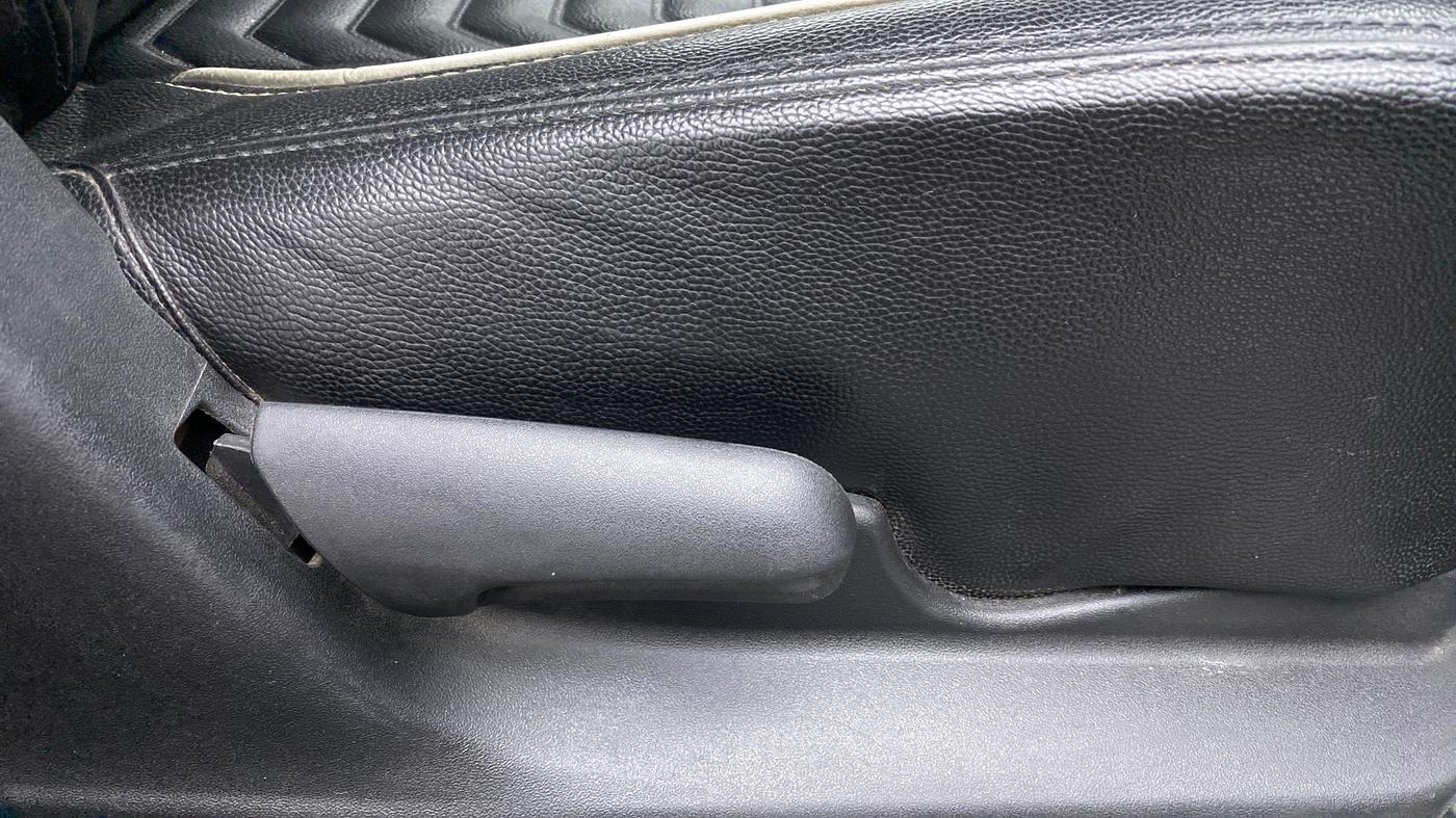 2019 Maruti Vitara Brezza VDI, Diesel, Manual, 88,438 km, Driver Side Adjustment Panel