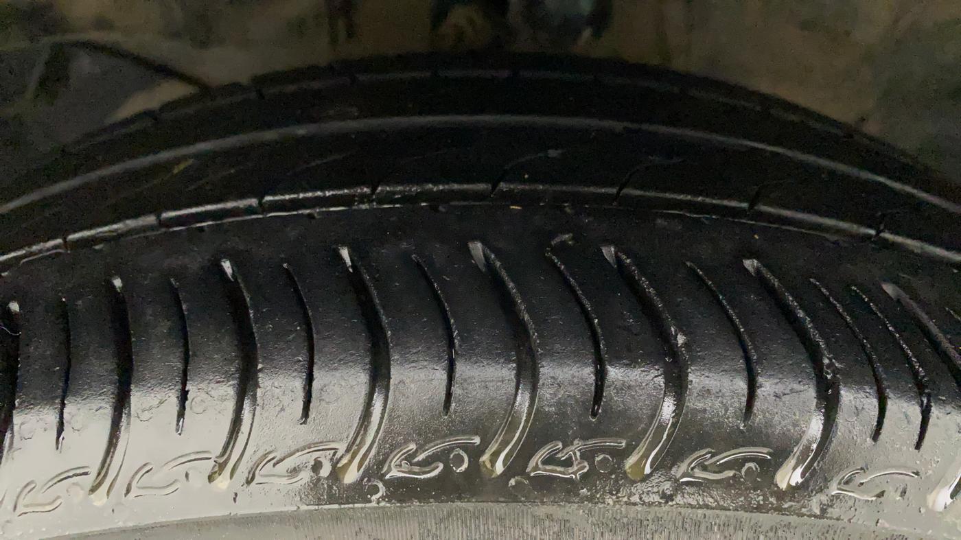 2022 Honda Amaze 1.2L I-VTEC VX CVT, Petrol, Automatic, 35,568 km, Left Front Tyre Tread