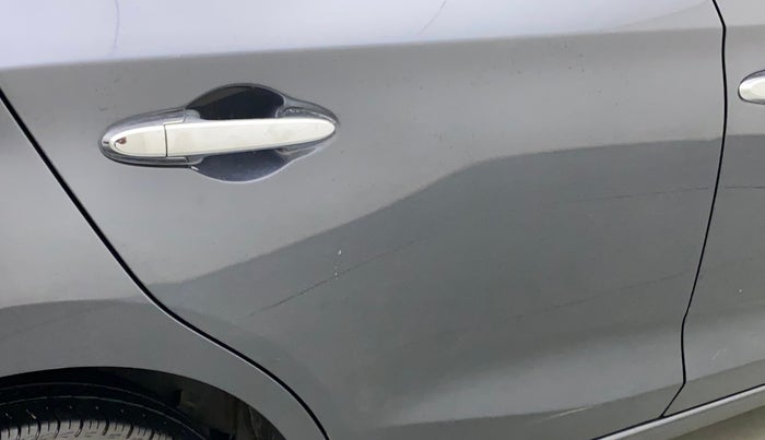 2022 Honda Amaze 1.2L I-VTEC VX CVT, Petrol, Automatic, 35,568 km, Right rear door - Minor scratches