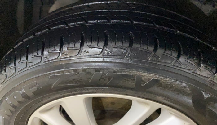2013 Maruti Swift ZXI, Petrol, Manual, 20,431 km, Left Front Tyre Tread