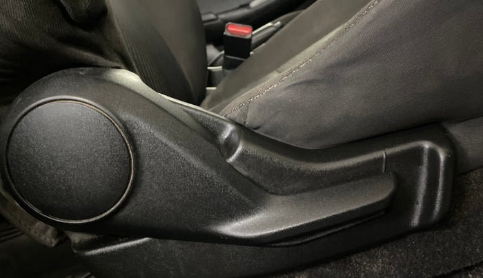 2019 Maruti Baleno SIGMA PETROL 1.2, CNG, Manual, 1,08,367 km, Driver Side Adjustment Panel