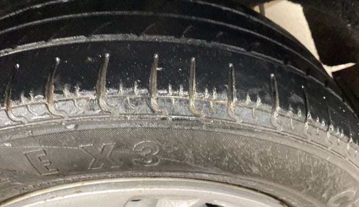 2019 Maruti Baleno SIGMA PETROL 1.2, CNG, Manual, 1,08,367 km, Left Rear Tyre Tread