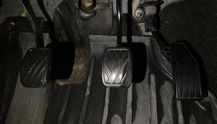 2019 Maruti Baleno SIGMA PETROL 1.2, CNG, Manual, 1,08,367 km, Pedals