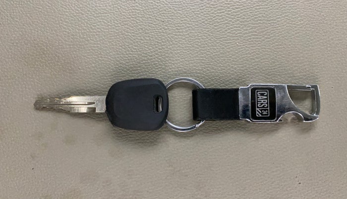 2017 Maruti Alto K10 VXI, Petrol, Manual, 64,709 km, Key Close Up