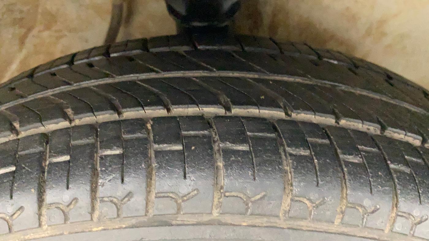 2017 Maruti Alto K10 VXI, Petrol, Manual, 64,709 km, Right Front Tyre Tread