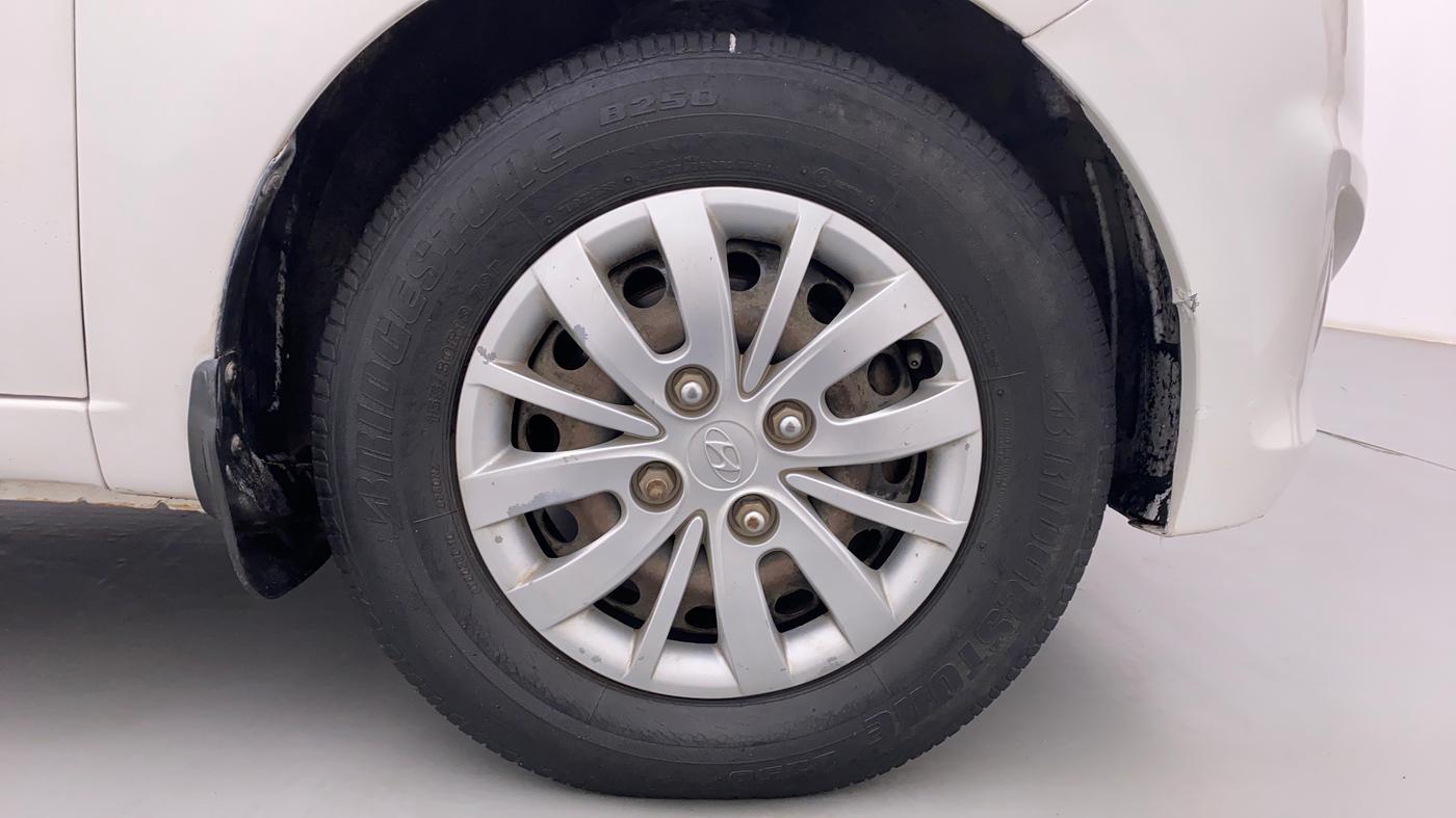 2016 Hyundai i10 SPORTZ 1.1 IRDE2, Petrol, Manual, 63,395 km, Right Front Wheel