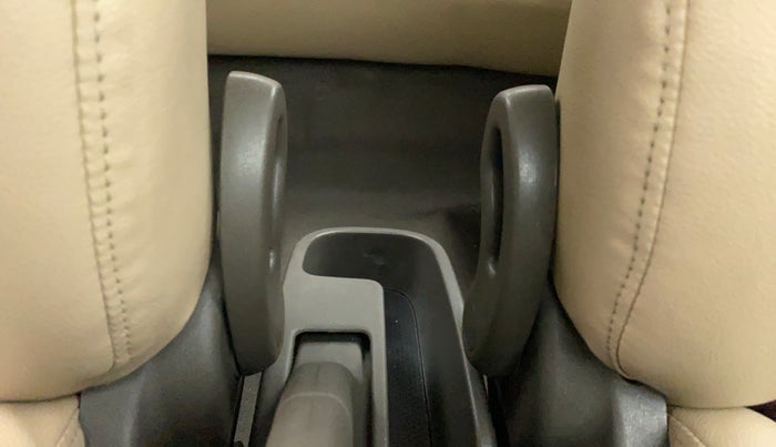 2016 Hyundai i10 SPORTZ 1.1 IRDE2, Petrol, Manual, 63,395 km, Driver Side Adjustment Panel