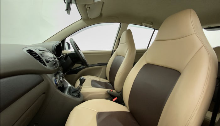 2016 Hyundai i10 SPORTZ 1.1 IRDE2, Petrol, Manual, 63,395 km, Right Side Front Door Cabin
