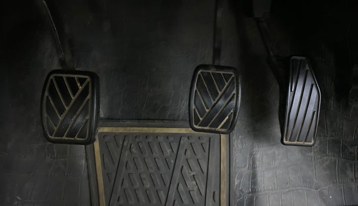 2019 Maruti Dzire VDI, Diesel, Manual, 29,194 km, Pedals