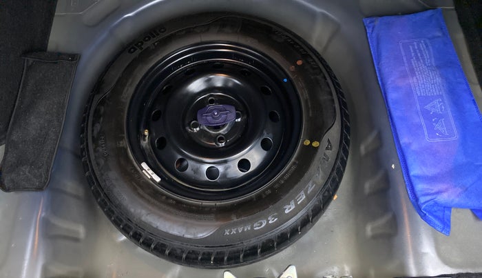 2019 Maruti Dzire VDI, Diesel, Manual, 29,194 km, Spare Tyre