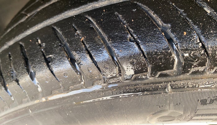 2024 Nissan MAGNITE  XE AMT EZ Shift, Petrol, Automatic, 15,036 km, Right Front Tyre Tread