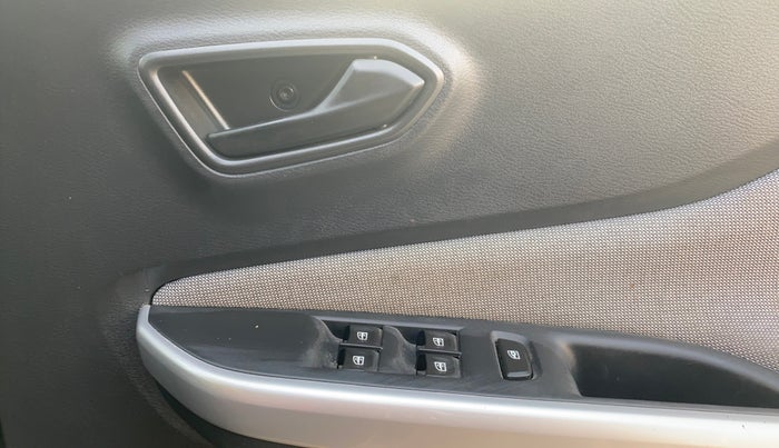 2024 Nissan MAGNITE  XE AMT EZ Shift, Petrol, Automatic, 15,036 km, Driver Side Door Panels Control