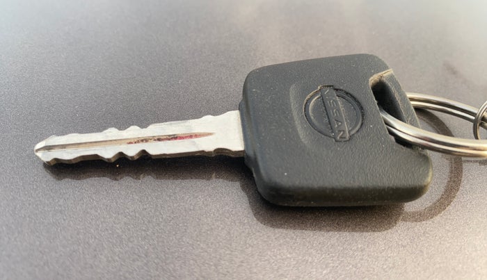 2024 Nissan MAGNITE  XE AMT EZ Shift, Petrol, Automatic, 15,036 km, Key Close Up