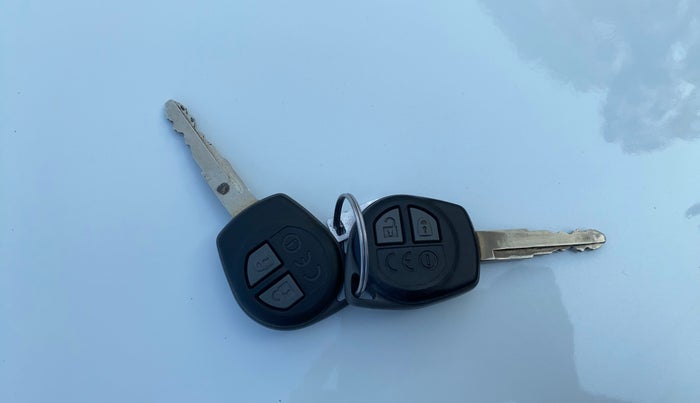 2019 Maruti Dzire VXI, Petrol, Manual, 49,126 km, Key Close Up