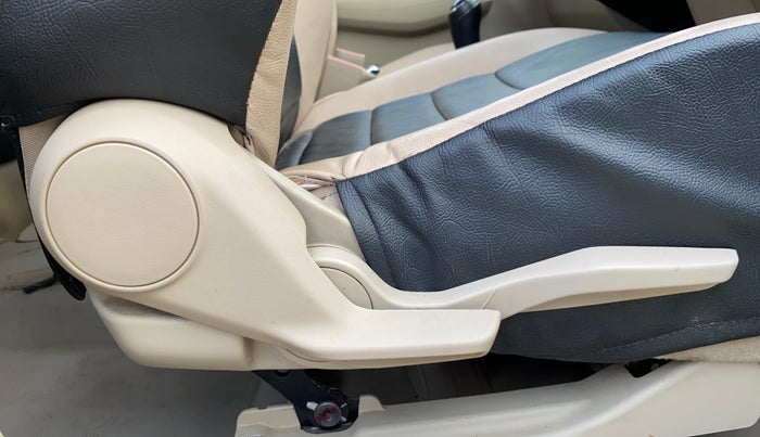 2019 Maruti Dzire VXI, Petrol, Manual, 49,126 km, Driver Side Adjustment Panel