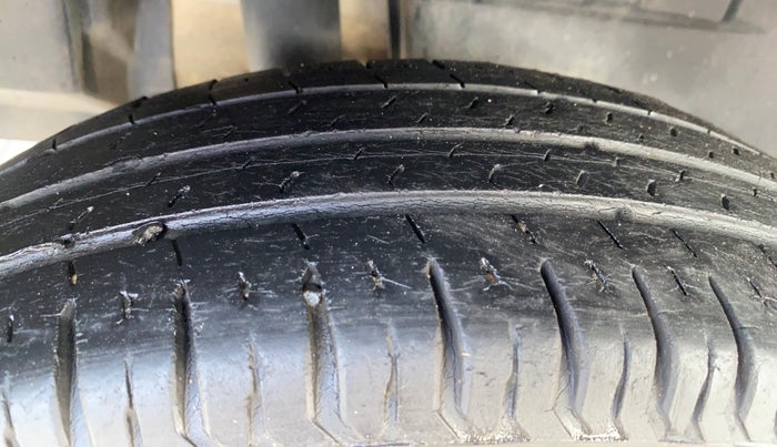 2019 Maruti Dzire VXI, Petrol, Manual, 49,126 km, Right Rear Tyre Tread