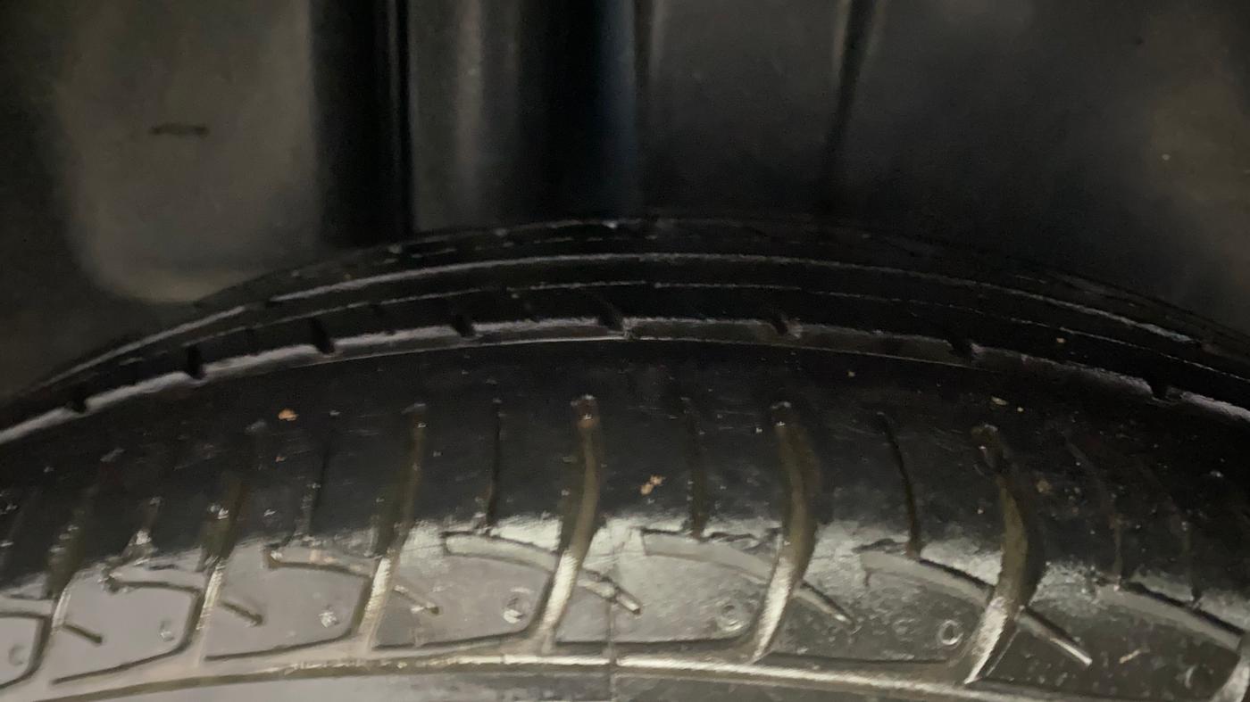2021 Maruti Ciaz SIGMA 1.5 SHVS MT  PETROL, Petrol, Manual, 31,012 km, Right Rear Tyre Tread