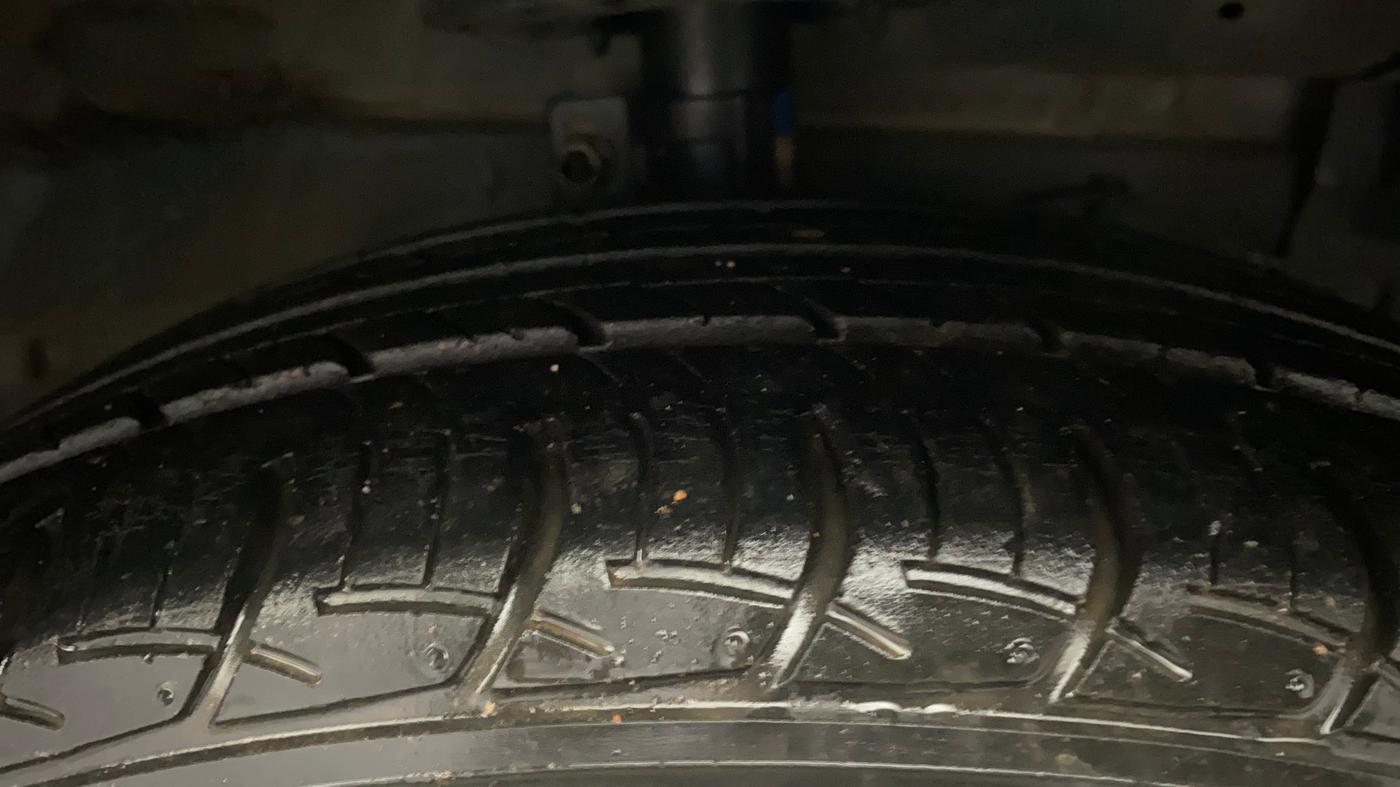 2021 Maruti Ciaz SIGMA 1.5 SHVS MT  PETROL, Petrol, Manual, 31,012 km, Right Front Tyre Tread