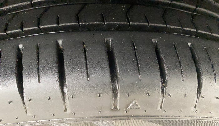 2023 Maruti Baleno ZETA 1.2 AGS, Petrol, Automatic, 13,205 km, Right Front Tyre Tread