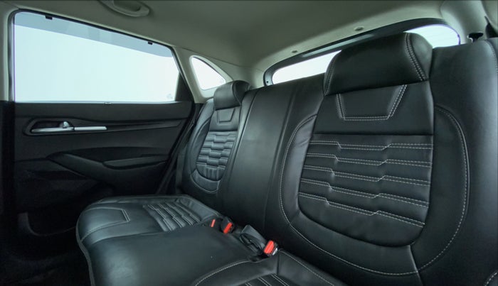 2020 KIA SELTOS HTK PLUS 1.5 PETROL, Petrol, Manual, 20,268 km, Right Side Rear Door Cabin
