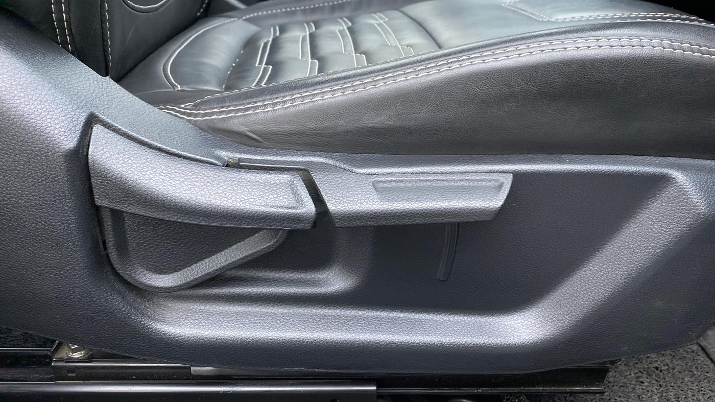 2020 KIA SELTOS HTK PLUS 1.5 PETROL, Petrol, Manual, 20,268 km, Driver Side Adjustment Panel