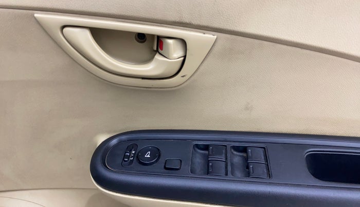 2018 Honda Amaze 1.5L I-DTEC S, Diesel, Manual, 70,047 km, Driver Side Door Panels Control