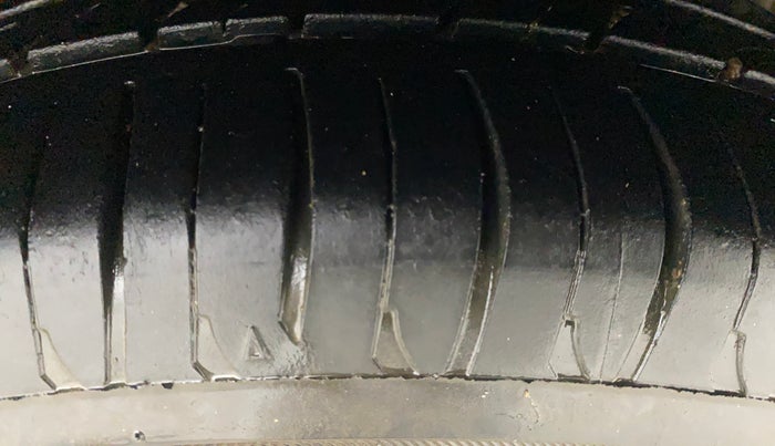 2018 Honda Amaze 1.5L I-DTEC S, Diesel, Manual, 70,047 km, Left Rear Tyre Tread