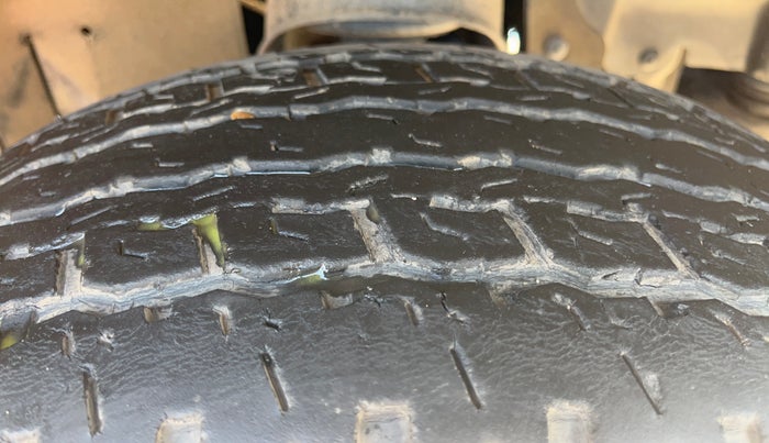 2021 Mahindra Thar LX PETROL HT 4WD AT, Petrol, Automatic, 53,661 km, Right Front Tyre Tread