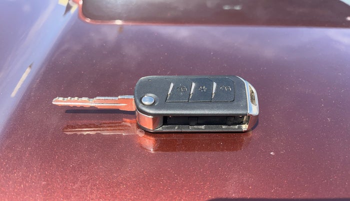 2021 Mahindra Thar LX PETROL HT 4WD AT, Petrol, Automatic, 53,661 km, Key Close Up