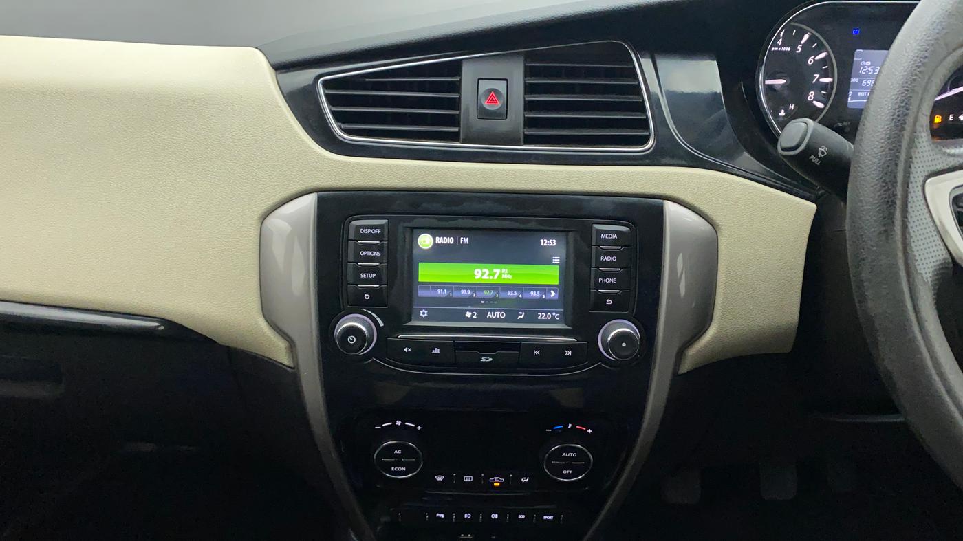 2017 Tata Zest XT PETROL, Petrol, Manual, 69,819 km, Air Conditioner
