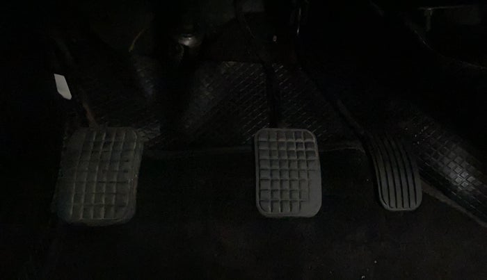 2017 Tata Zest XT PETROL, Petrol, Manual, 69,819 km, Pedals