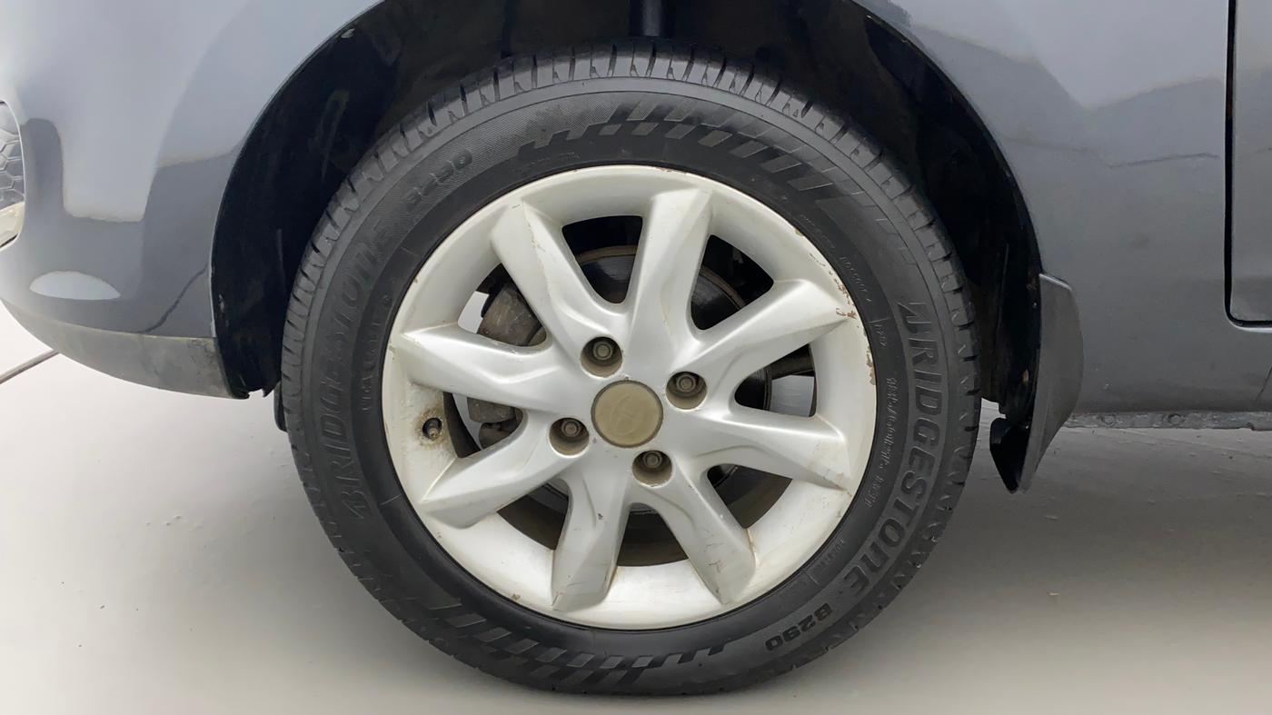 2017 Tata Zest XT PETROL, Petrol, Manual, 69,819 km, Left Front Wheel