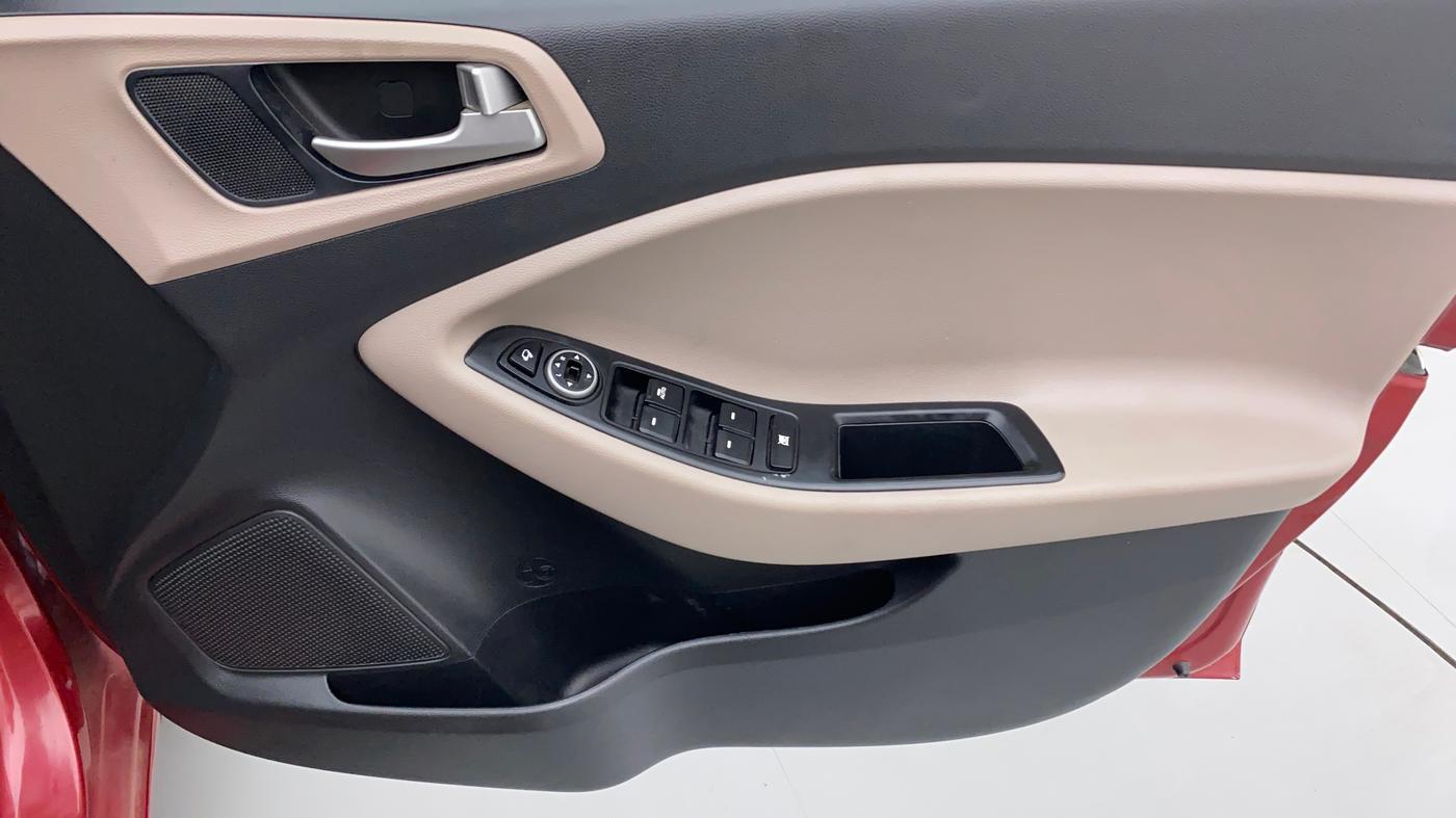 2019 Hyundai Elite i20 ASTA (O) CVT, Petrol, Automatic, 31,248 km, Driver Side Door Panels Control