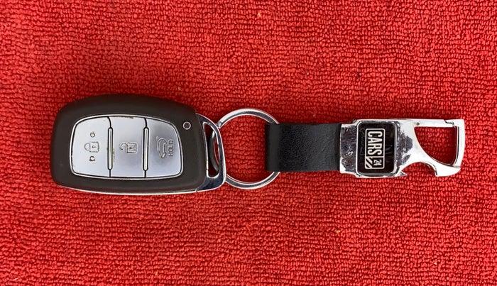 2019 Hyundai Elite i20 ASTA (O) CVT, Petrol, Automatic, 31,248 km, Key Close Up