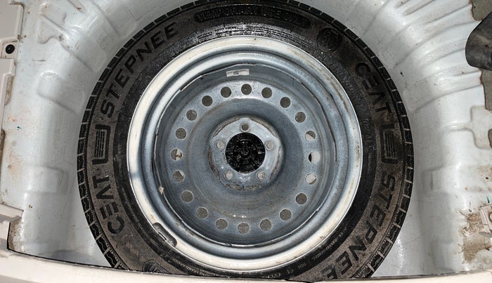 2023 Mahindra XUV300 W6 1.2 PETROL AMT, Petrol, Automatic, 39,599 km, Spare Tyre