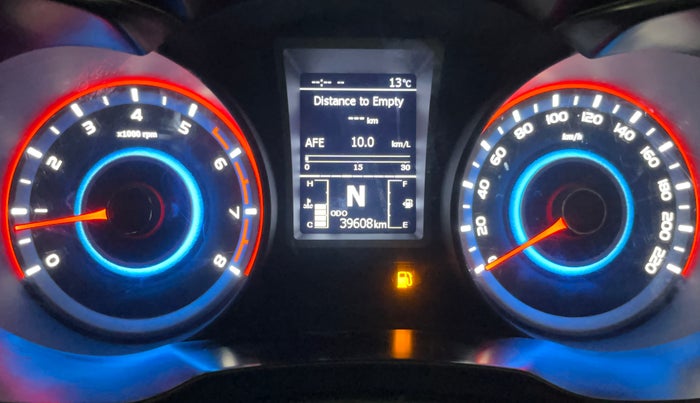 2023 Mahindra XUV300 W6 1.2 PETROL AMT, Petrol, Automatic, 39,599 km, Odometer Image